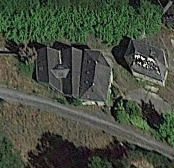 Maison Mayenne - Urbex Mayenne (53) A la suite de votre achat vous allez recevoir un email dans lequel se trouve les coordonnées GPS de votre lieu.