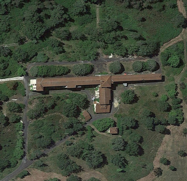 Sanatorium Mosaïque - Urbex Charente-Maritime (17) A la suite de votre achat vous allez recevoir un email dans lequel se trouve les coordonnées GPS de votre lieu. Il ne vous restera plus qu'a les coller dans Google Maps pour pouvoir découvrir le lieu