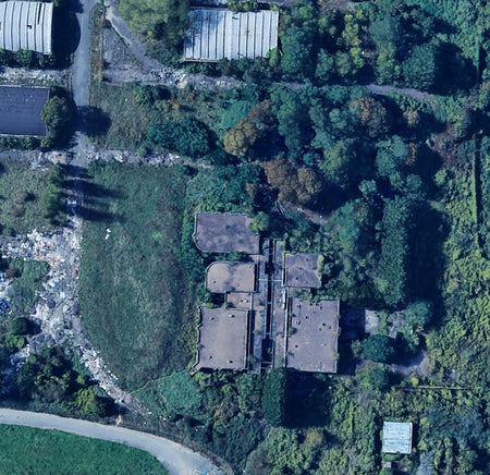 Base de l'Armée de Terre - Urbex Eure-et-Loire (28) A la suite de votre achat vous allez recevoir un email dans lequel se trouve les coordonnées GPS de votre lieu. Il ne vous restera plus qu'a les coller dans Google Maps pour pouvoir découvrir le lieu