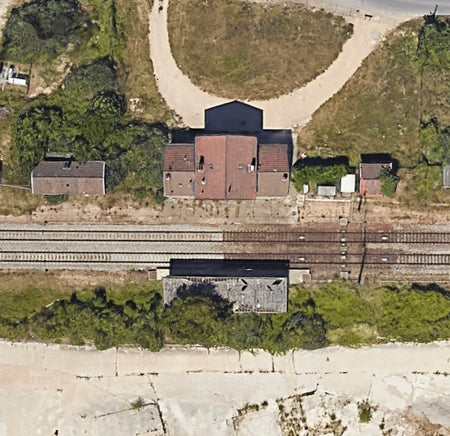 Gare SNCF - Urbex Essonne (91) A la suite de votre achat vous allez recevoir un email dans lequel se trouve les coordonnées GPS de votre lieu. Il ne vous restera plus qu'a les coller dans Google Maps pour pouvoir découvrir le lieu