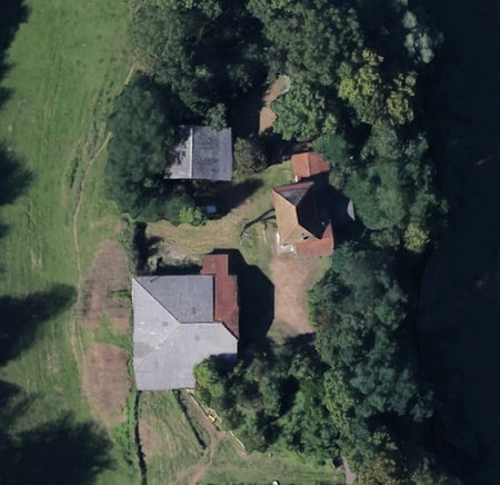 Maison Funk - Urbex Loire (42) A la suite de votre achat vous allez recevoir un email dans lequel se trouve les coordonnées GPS de votre lieu. Il ne vous restera plus qu'a les coller dans Google Maps pour pouvoir découvrir le lieu